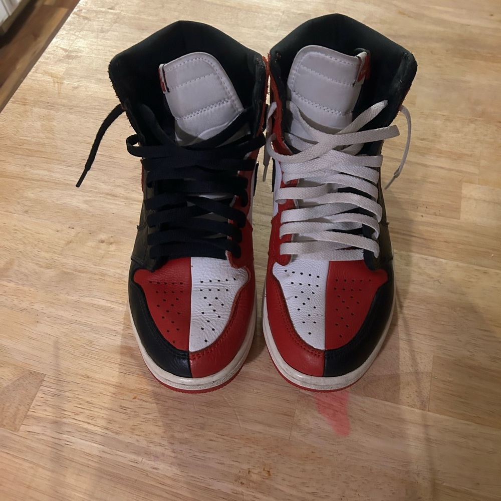 Jordan Athletic Shoes “HOMAGE TO HOME” Red Black White